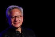天天黄历英伟达黄仁勋：编程人工智能如今就像训练一个人